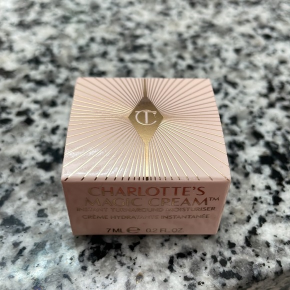 2/$25 Charlotte Tilbury Charlotte's Magic Cream 7ml - Picture 3 of 4